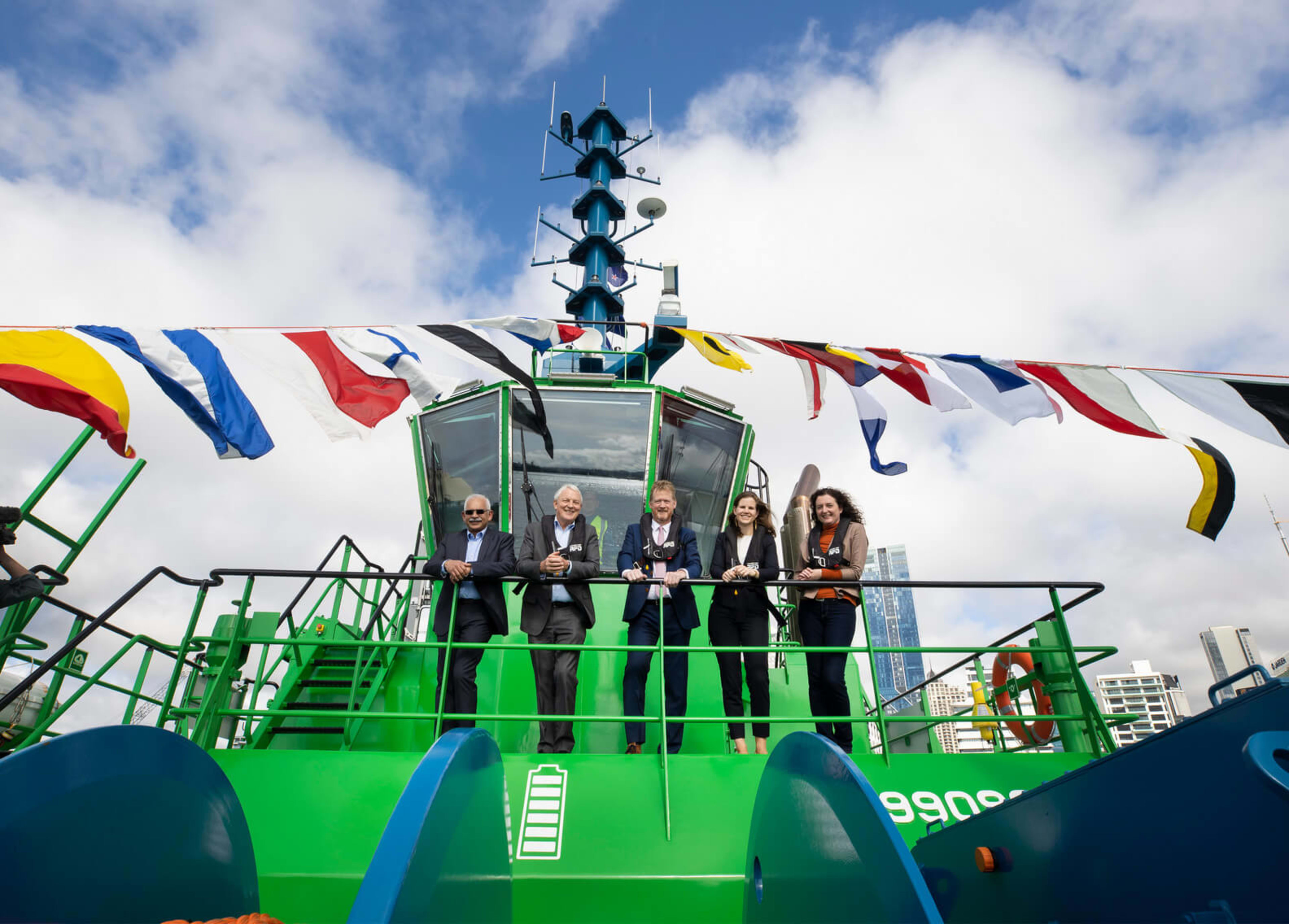 Damen's first all-electric tug Sparky delivered to Ports of