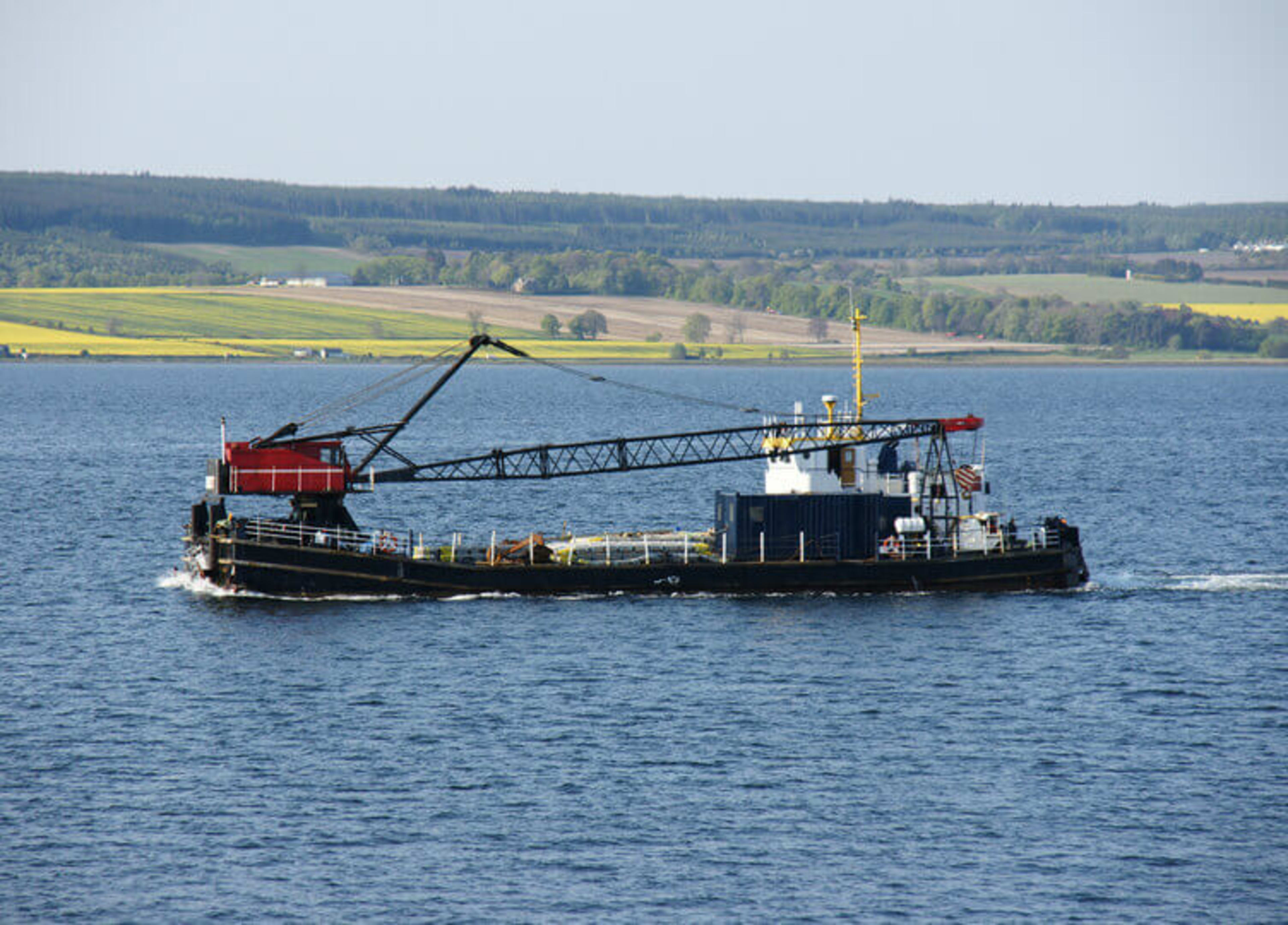 Used Self-propelled crane/maintenance barge